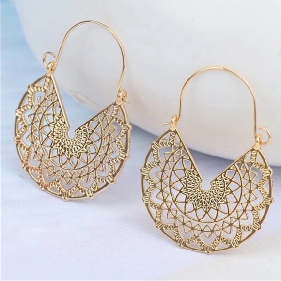 Bronze ROXANNE FILIGREE MANDALA BOHO  WEBBED HUGGIE HOOPS - Picture 3 of 6